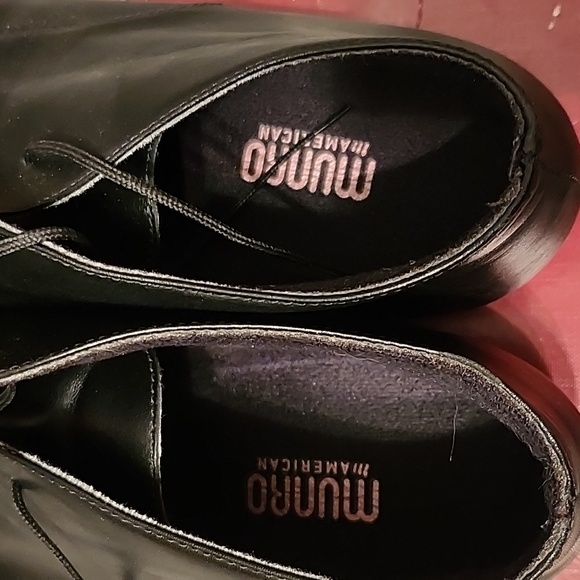 Munro booties - Picture 3 of 9